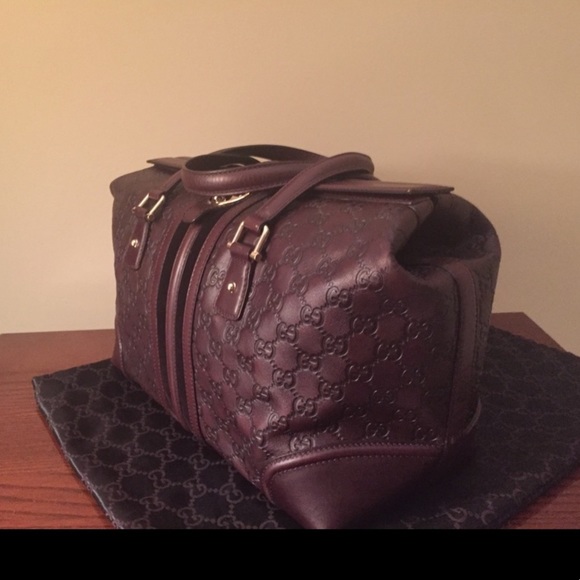 Authentic Gucci Bag. Great color! - Picture 2 of 5